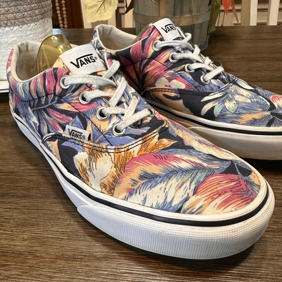 Vans Shoes - Vans Women's Era Doheny Palm Leaves Tropical Print Lace Up Sneakers Size 8